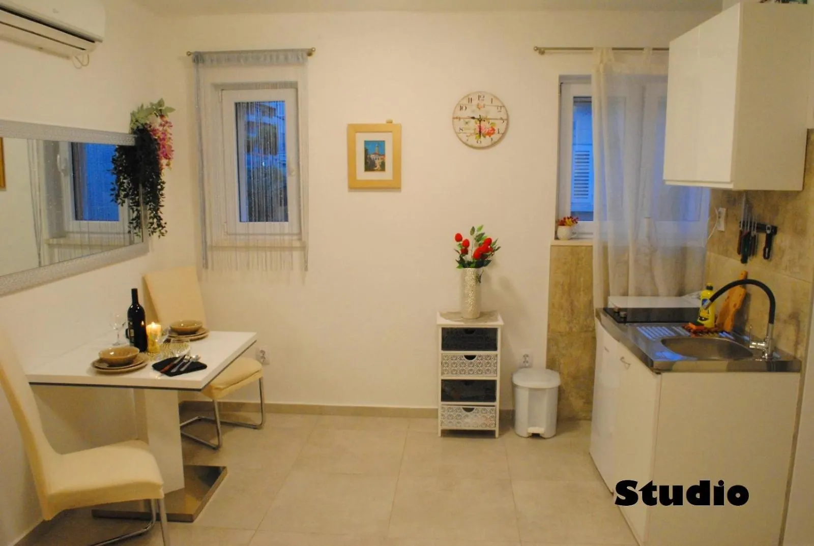 Sunshower Apartment And Studio Split 0*,