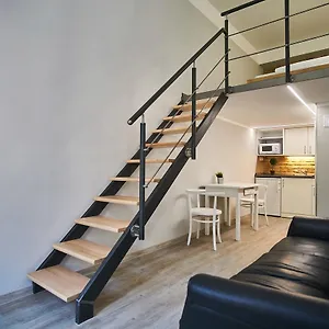 https://a32-apartment-budapest.inbudapesthotels.com